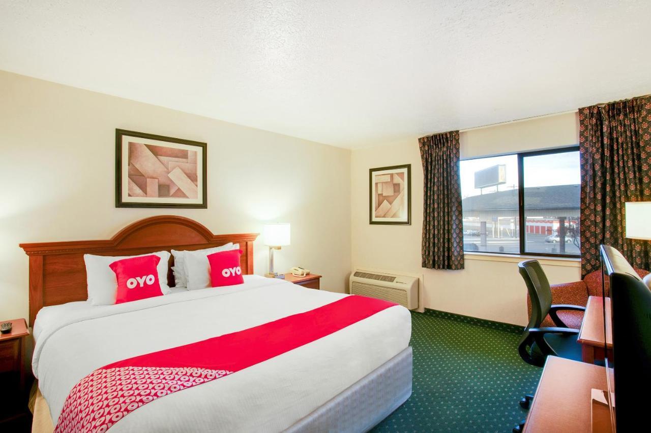 Oyo Hotel Spokane North Szoba fotó